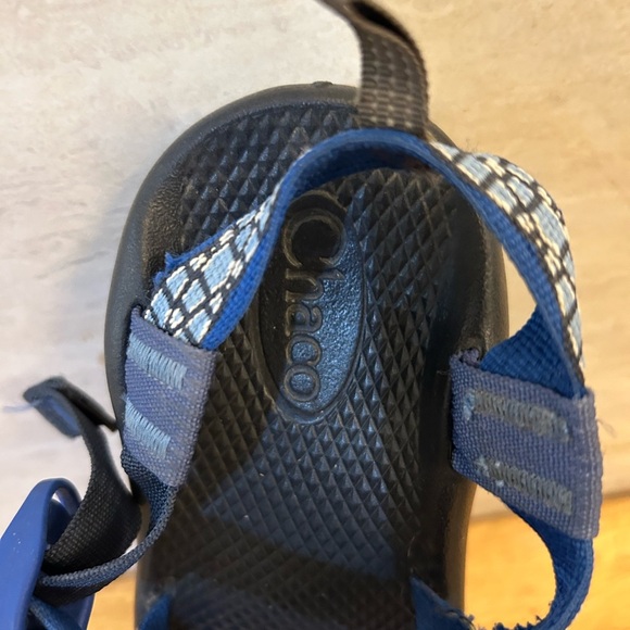 Chaco Women’s Z2 Classic Sport  Blue and Light Blue Strapped Sandals - Picture 3 of 10